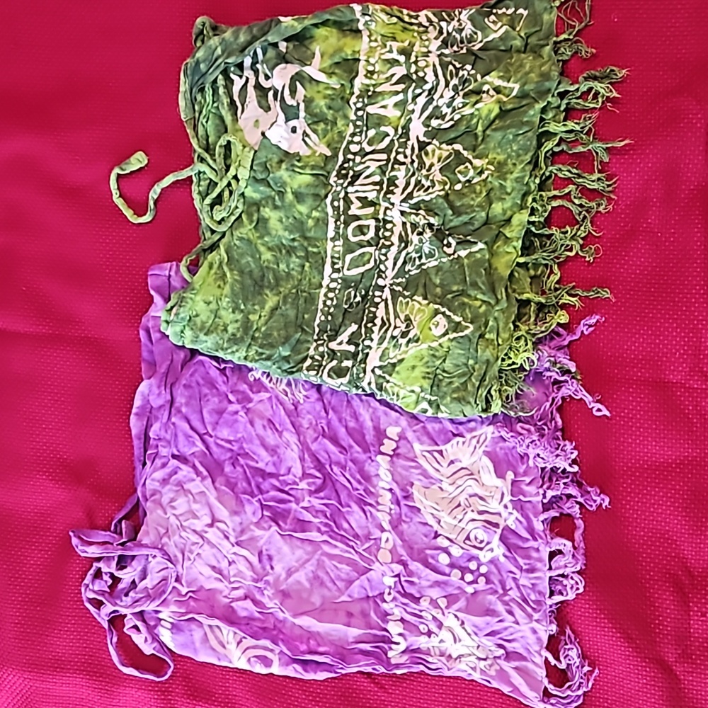 2 kids bathing suit wraps